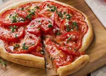 Tarte à la tomate et à la moutarde