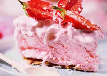 Gâteau Mousse glacé aux fraises