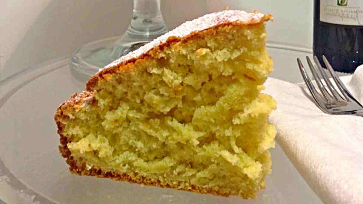le-cake-au-citron-sans-beurre-est-tout-moelleux-bon-et-tres-leger-seulement-170-calories