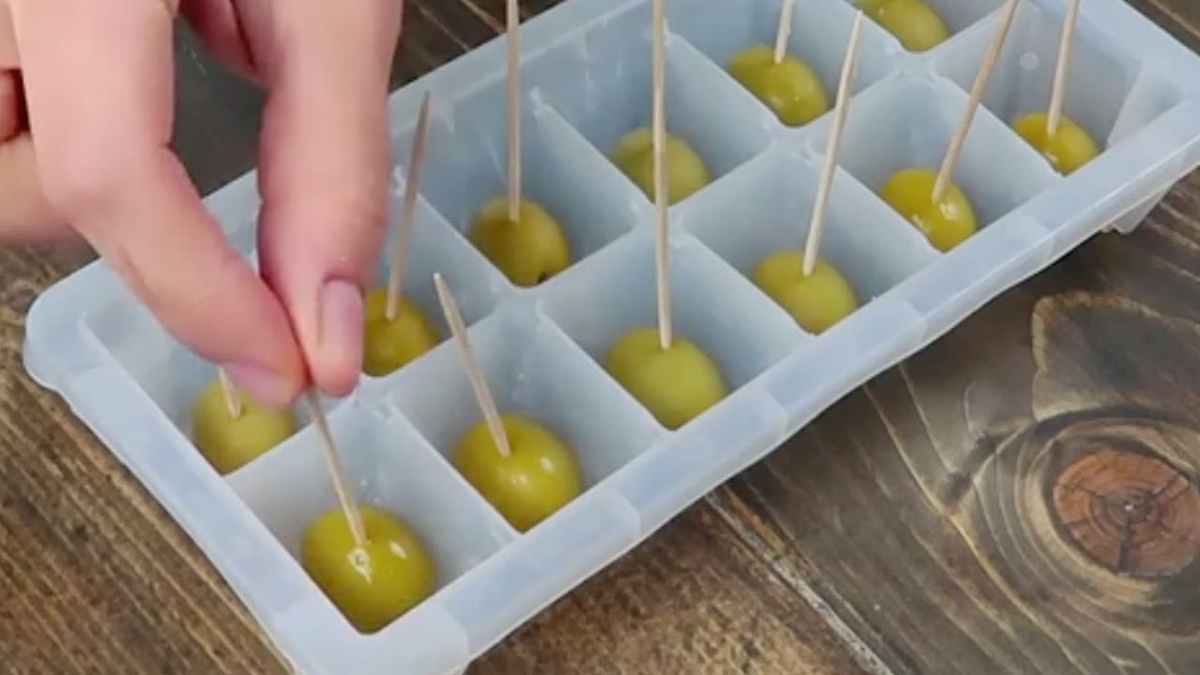 mettez-des-olives-dans-le-bac-a-glacons-voici-pourquoi-vous-devriez-le-faire