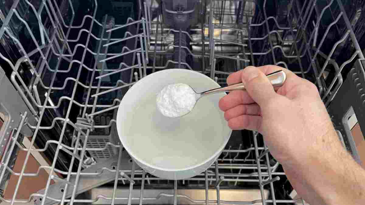 Odeurs du lave-vaisselle, avec la méthode du bol vous éliminez toutes