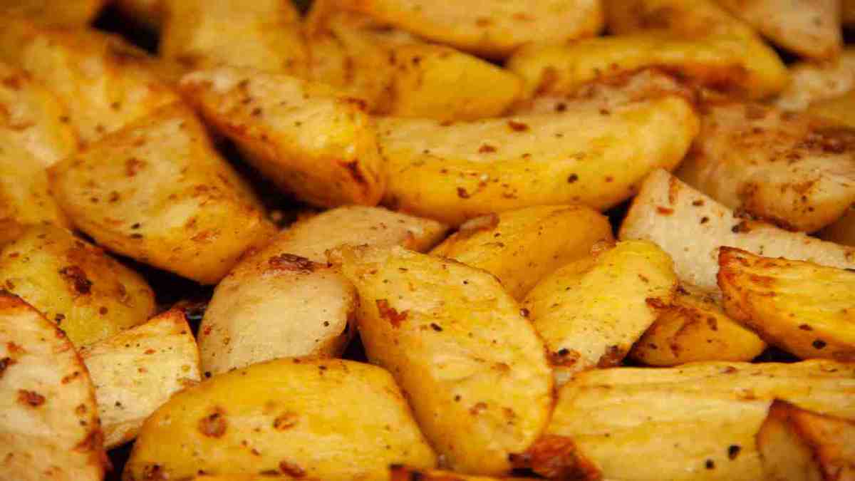 pommes-de-terre-roties-il-y-a-un-ingredient-secret-qui-va-changer-ta-vie-i-elles-saverent-encore-plus-delicieuses