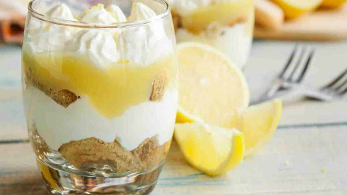 tiramisu-citron-sans-mascarpone-un-dessert-leger-dans-le-verre-avec-seulement-140-calories