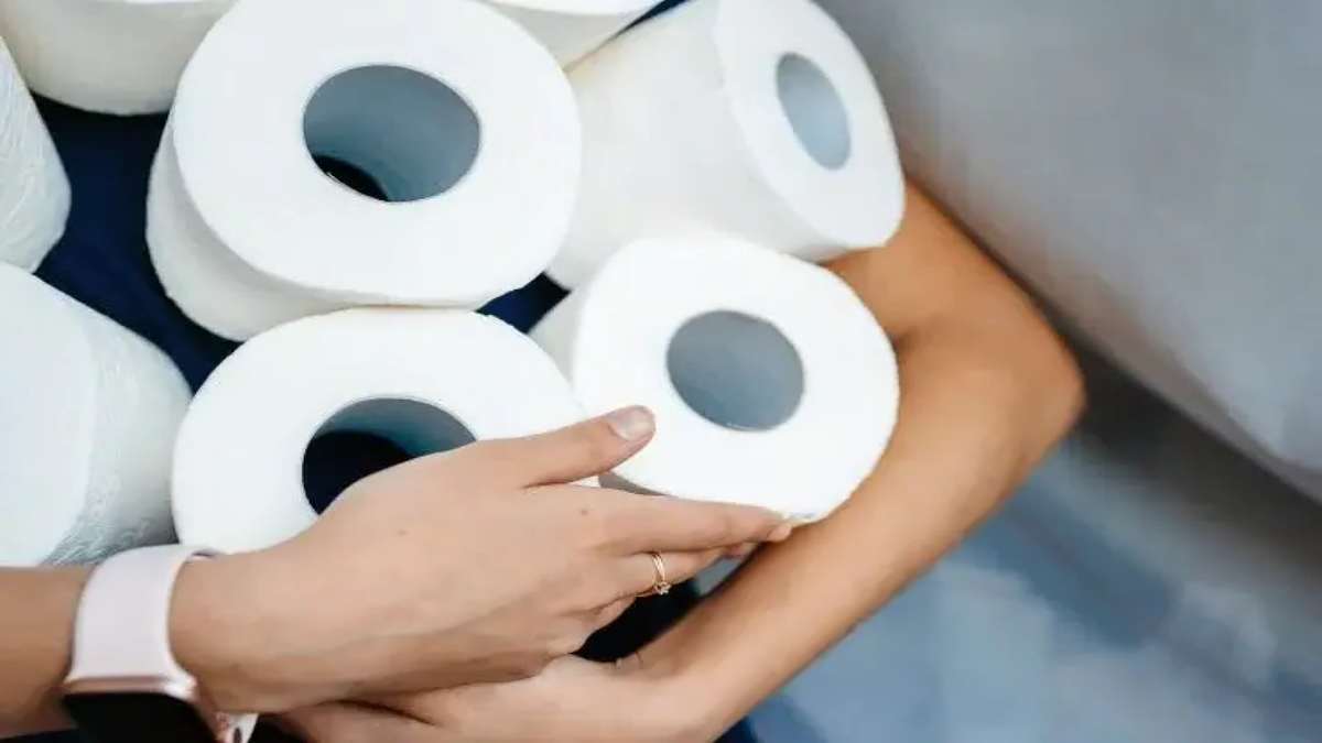 astuce-parfumez-votre-salle-de-bain-avec-lastuce-du-papier-toilette