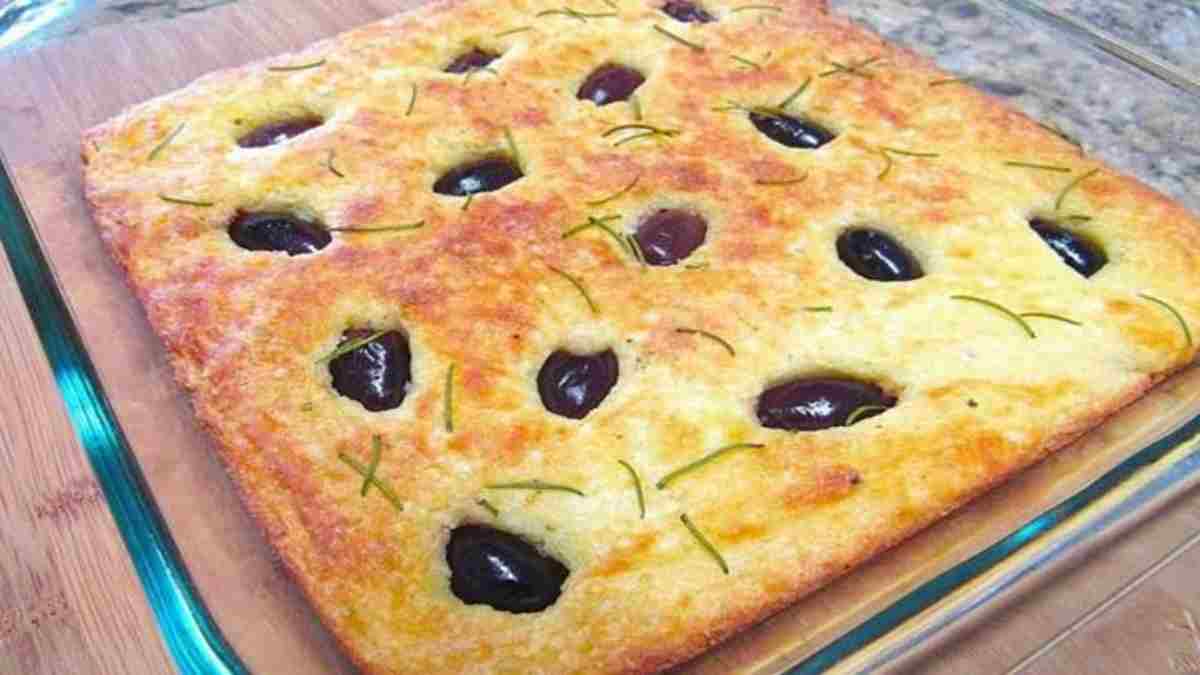 cake-semoule-et-olives-noires-une-recette-de-luxe