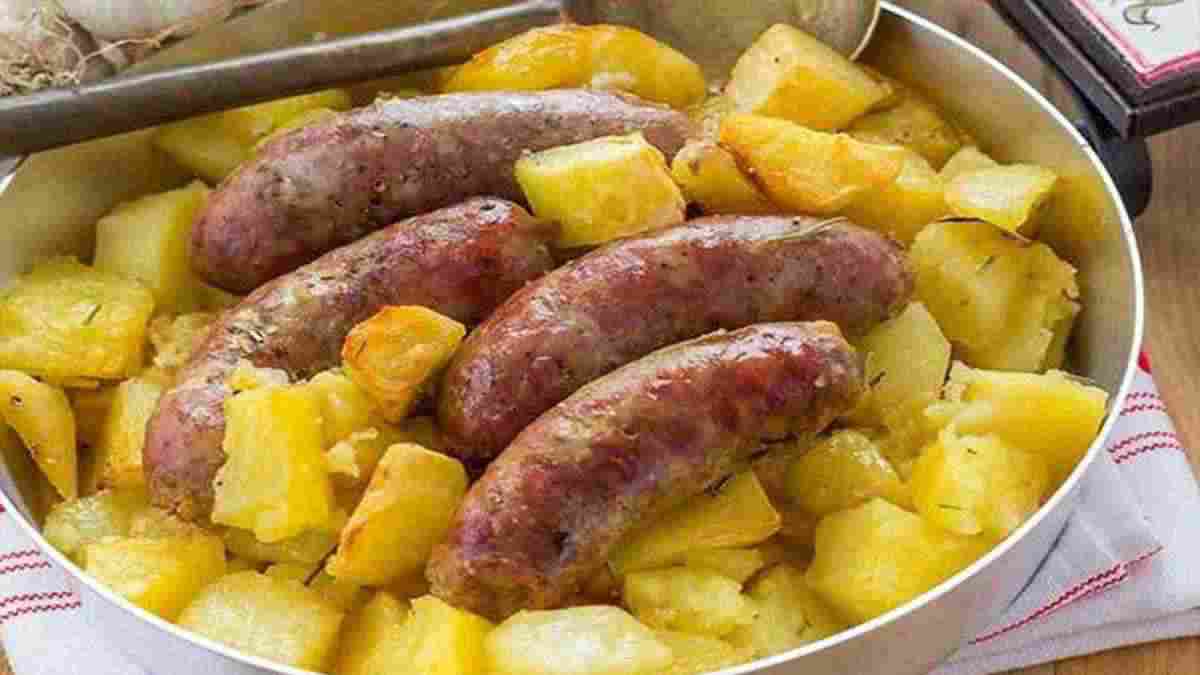 saucisses-et-pommes-de-terre-au-four-un-delice-2