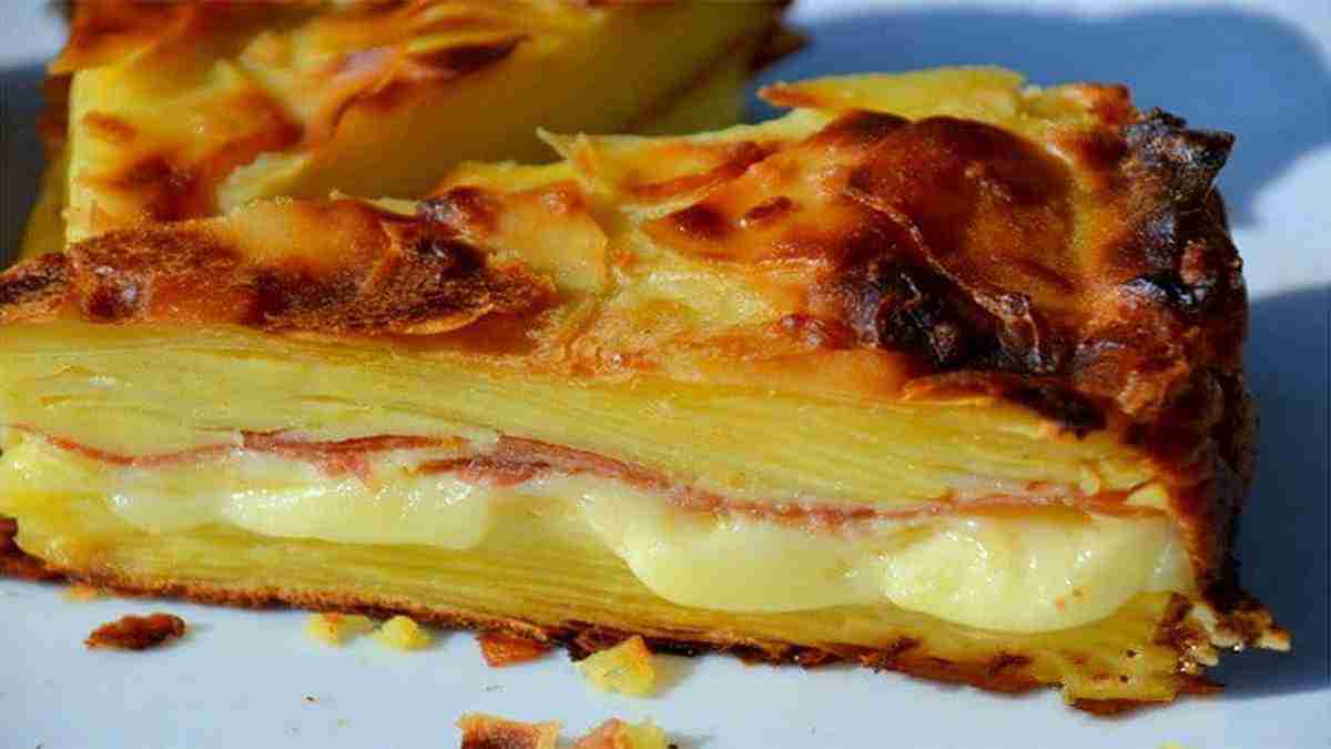 gateau-invisible-raclette-a-la-pomme-de-terre-croustillant-et-fondant-a-la-fois-3