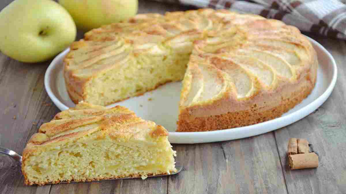 linratable-de-cyril-lignac-moelleux-aux-pommes-et-a-la-cannelle