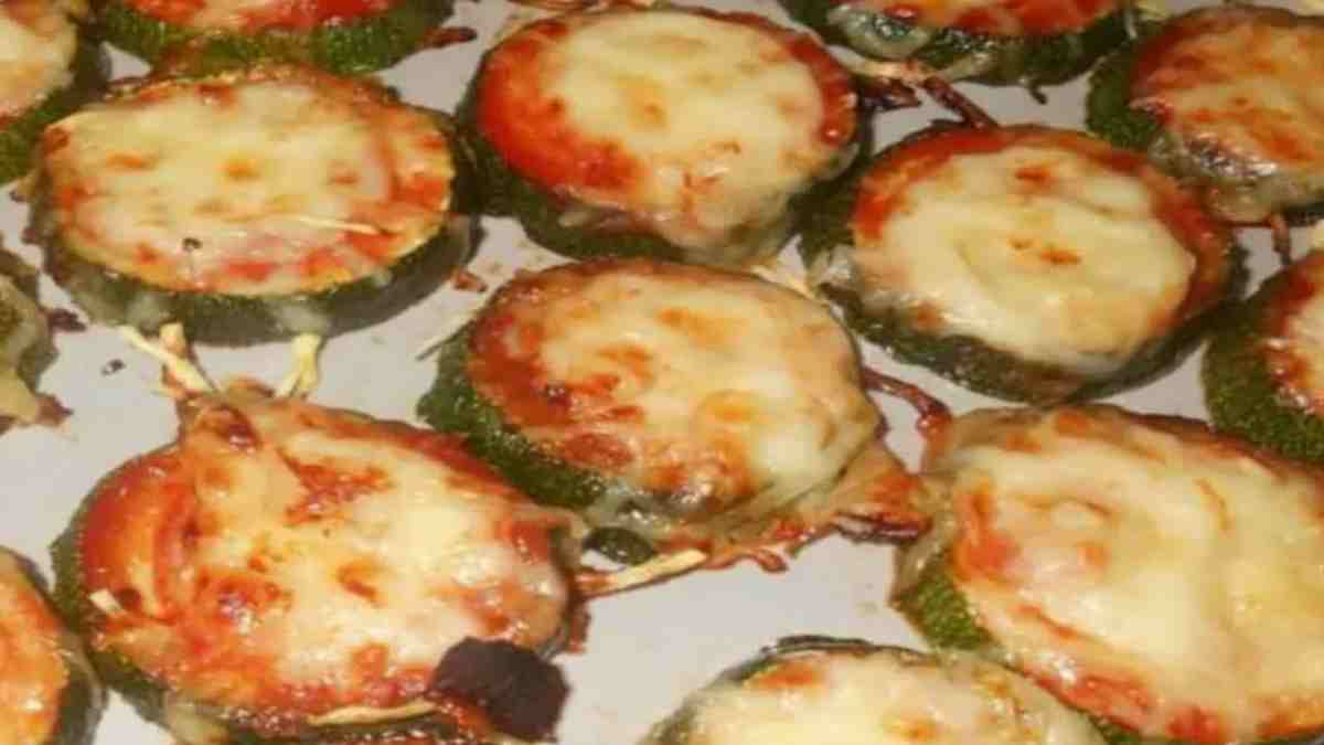 toasts-de-courgettes-facon-pizza-au-gruyere-rape