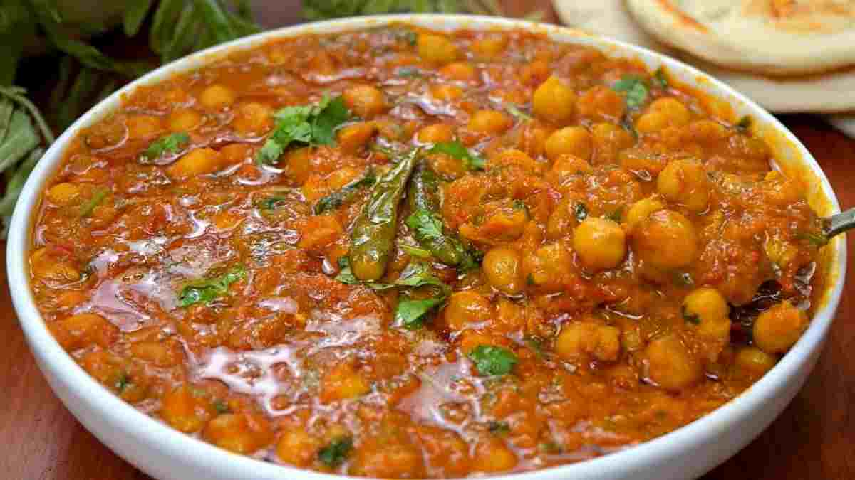 cest-la-premiere-fois-que-je-mange-des-pois-chiches-de-cette-maniere-et-en-plus-cette-soupe-est-super-saine-et-coupe-faim-seulement-220-kcal