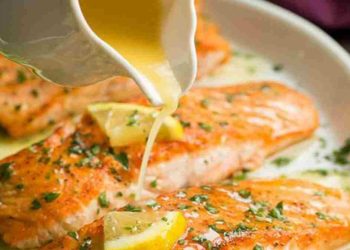 la-meilleure-recette-de-saumon-au-beurre-a-lail-et-citron-un-regal