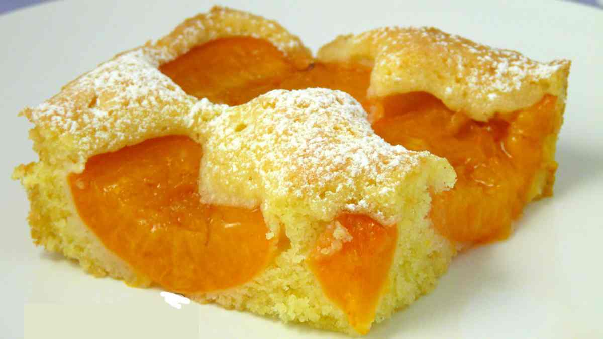 le-gateau-aux-abricots-7-pots-un-dessert-estival-savoureux-avec-seulement-150-calories