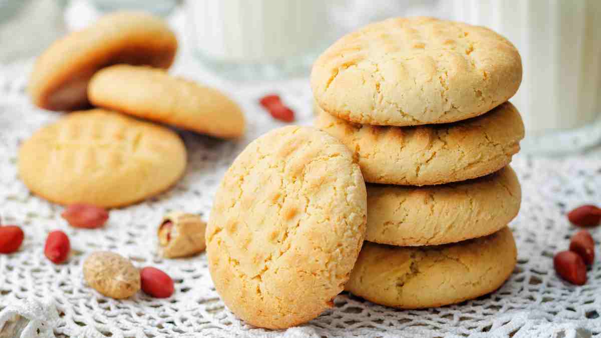 les-biscuits-sans-beurre-et-sans-oeufs-a-tremper-dans-le-lait-au-petit-dejeuner