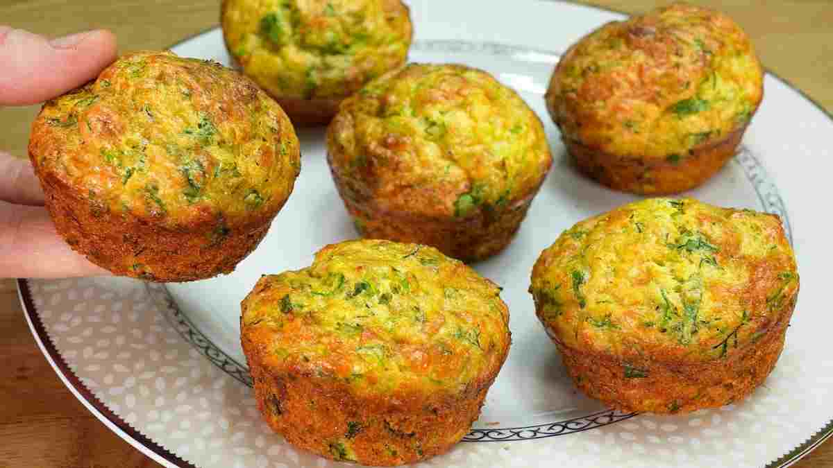 moelleux-et-humides-cest-ainsi-que-je-prepare-toujours-la-pate-a-muffins-jy-mets-meme-des-courgettes