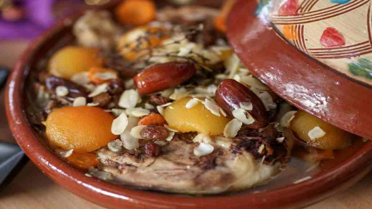 tajine-de-poulet-aux-abricots-delicieux