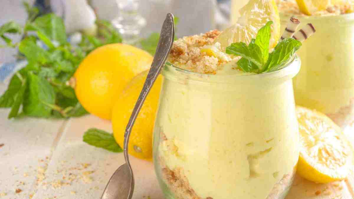 tiramisu-au-citron-en-verre-seulement-3-ingredients-me-suffisent-je-le-prepare-toujours-le-week-end