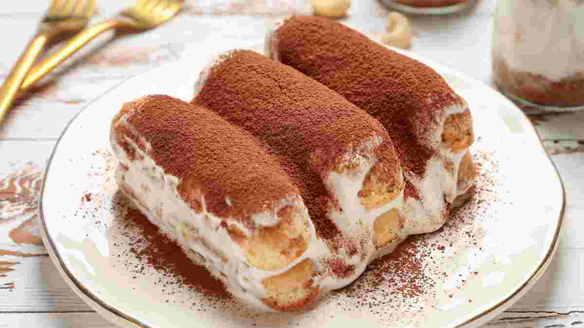 tiramisu-leger-sans-oeufs-ni-mascarpone-avec-des-biscuits-plasmon-un-dessert-savoureux