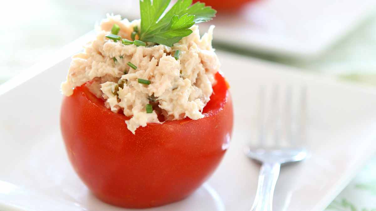 tomates-farcies-a-faible-teneur-en-calories-un-delicieux-plat-dete-frais