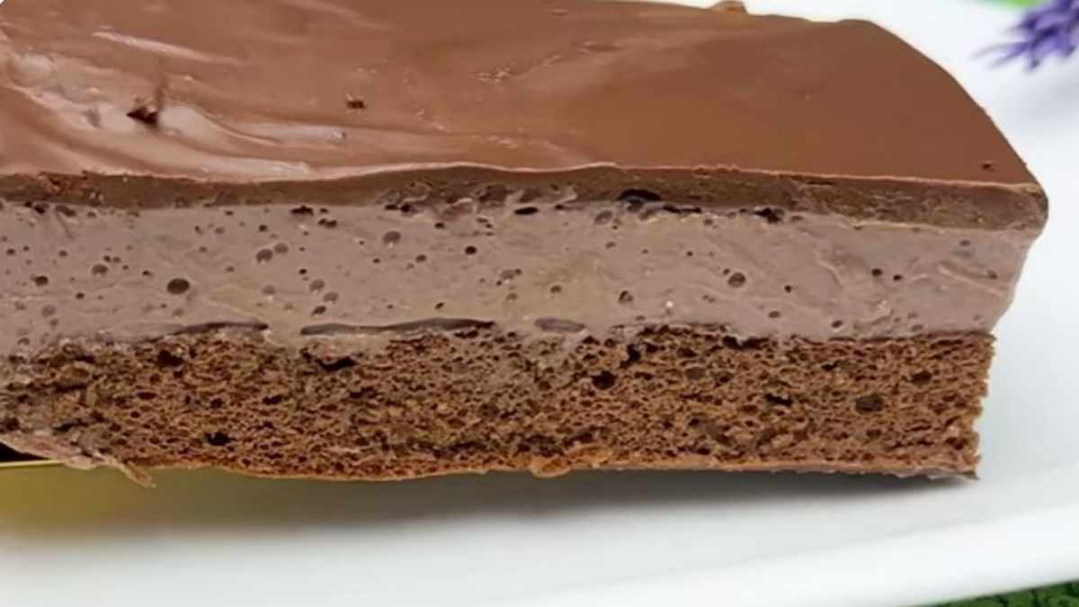 seulement-130-calories-je-prepare-la-base-de-genoise-de-ce-gateau-au-chocolat-sans-farine-personne-ny-a-cru