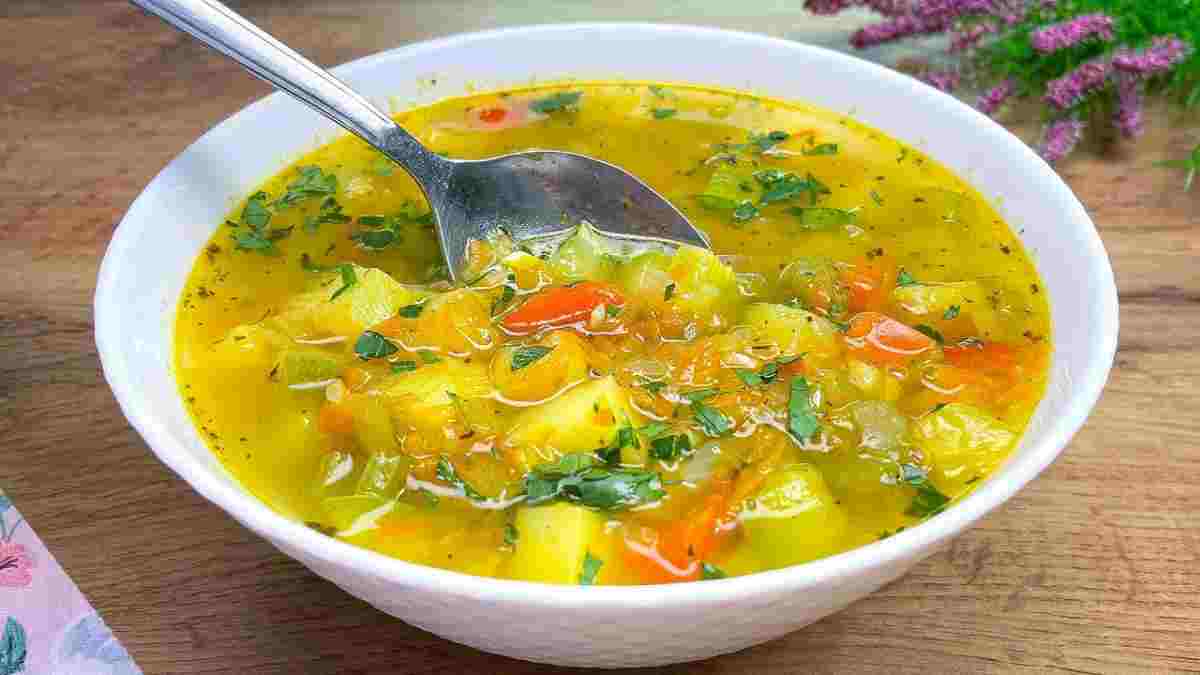 regime-de-la-soupe-minestrone-je-le-fais-pendant-7-jours-apres-les-vacances-je-perds-quelques-kilos-et-retrouve-un-ventre-plat