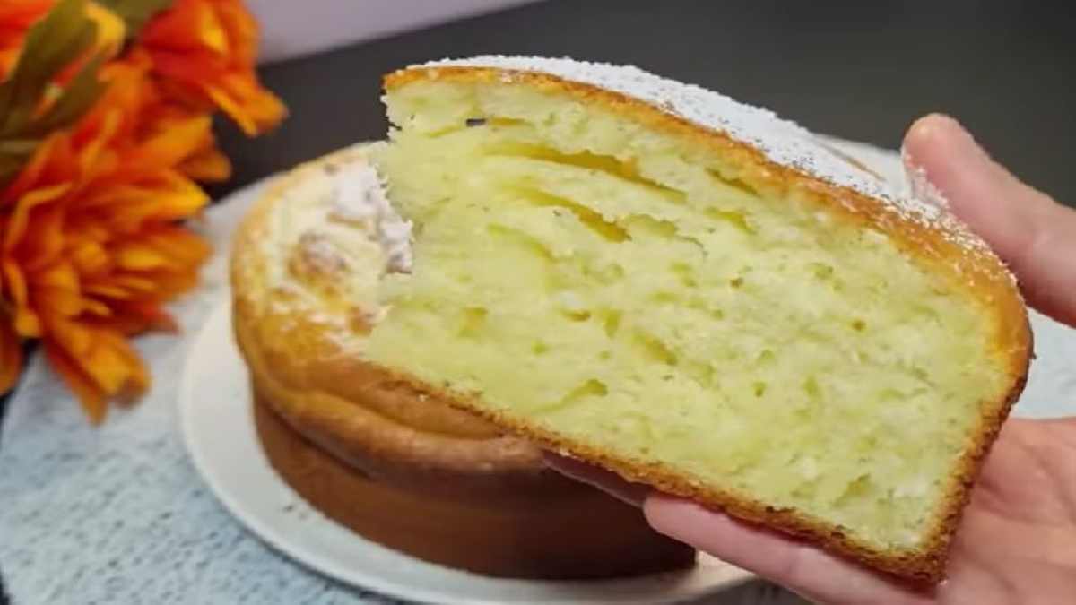 je-mets-du-yaourt-dans-la-pate-et-je-prepare-ce-gateau-ultra-moelleux-et-gonfle-en-5-minutes