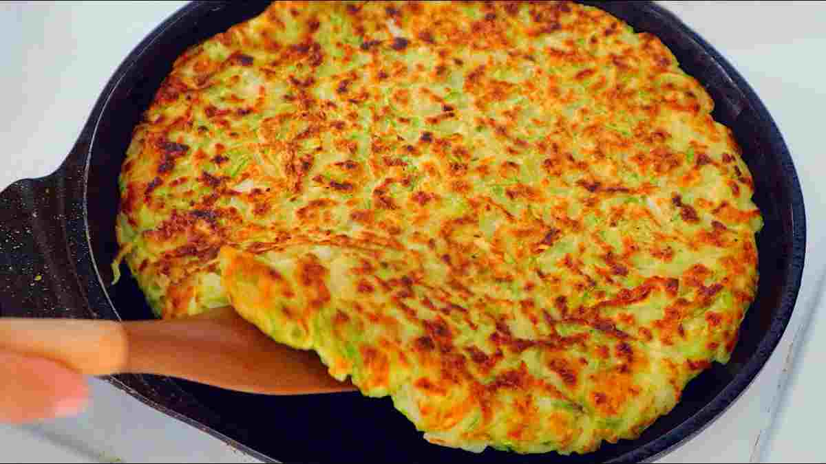 je-prepare-cette-pizza-salee-je-la-garnis-et-la-devore-un-diner-de-650-calories