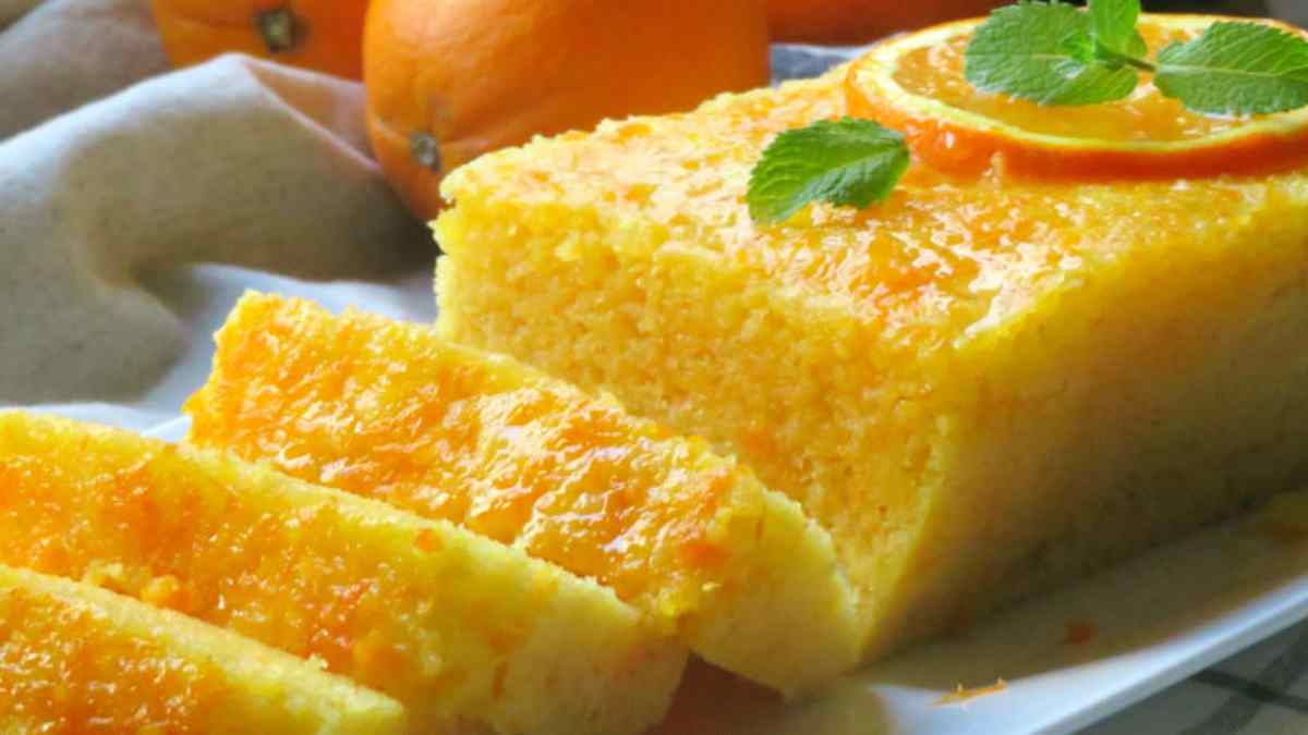 le-gateau-a-lorange-ultra-moelleux-qui-cuit-en-5-minutes-avec-seulement-170-calories