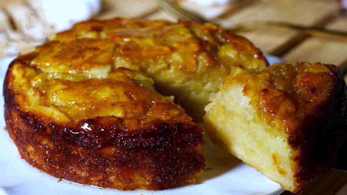 le-gateau-des-enfants-beaucoup-de-pommes-et-peu-de-pate-mon-fils-et-mon-neveu-se-disputent-pour-en-avoir